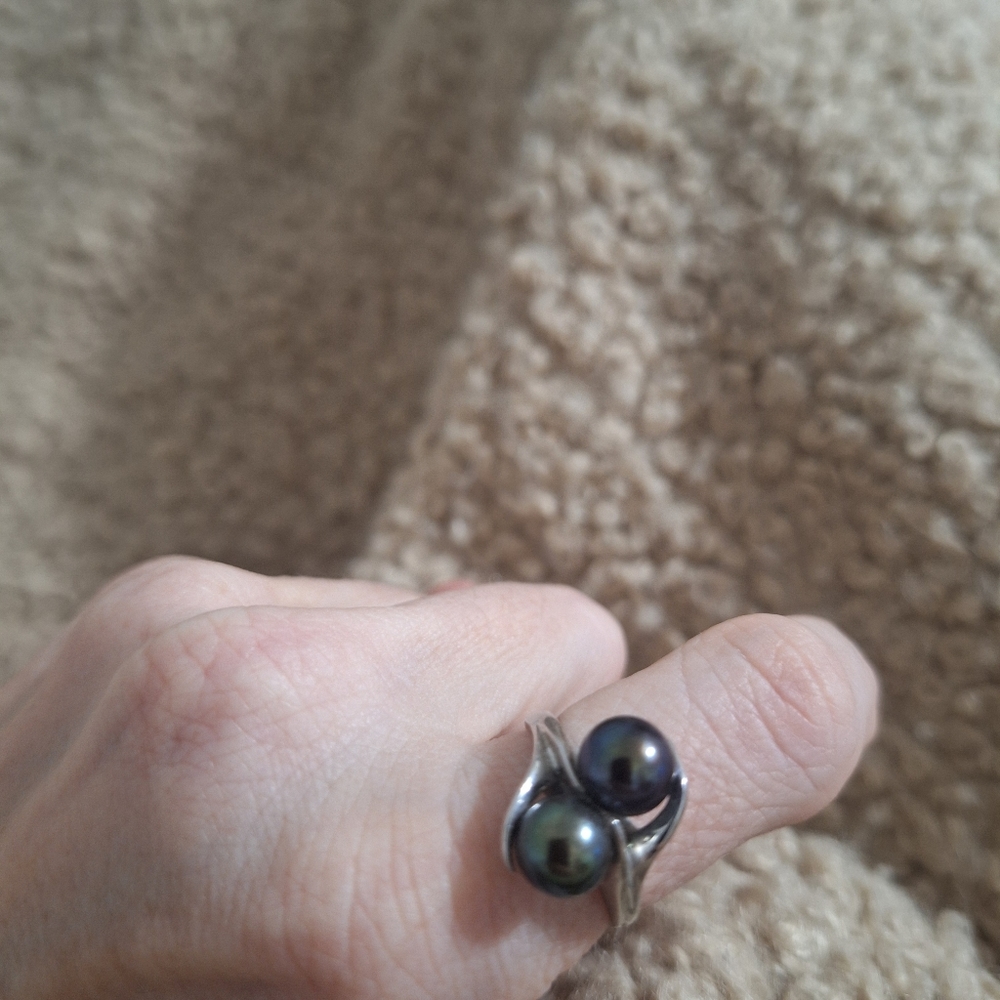 14k white gold Tahitian pearl ring size 7